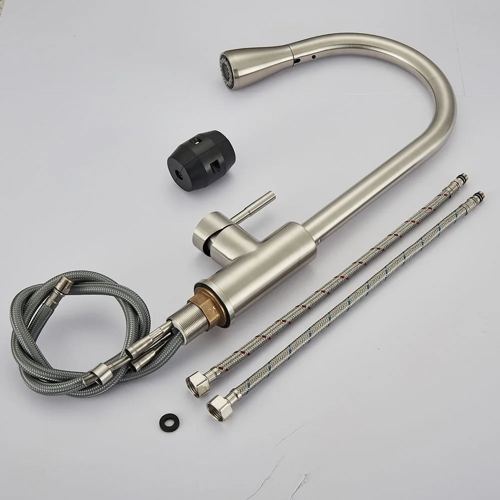 Vue latérale du robinet flexible, finition moderne en nickel
