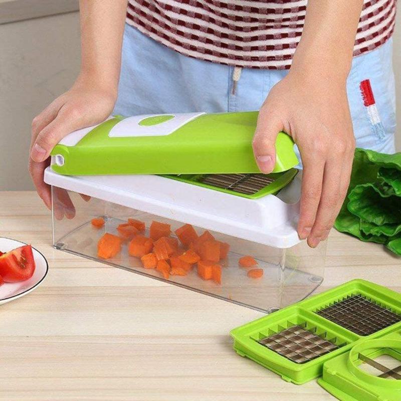 Coupe-légumes multifonction vu de face, lames en acier inoxydable