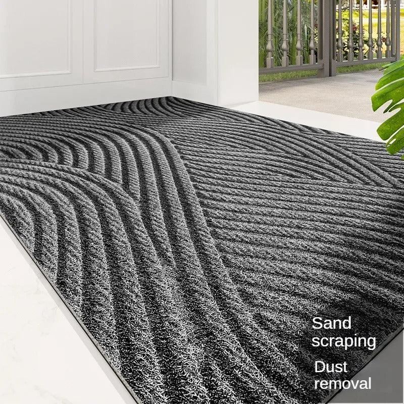 Tapis vert sur sol carrelé, empêchant glissades