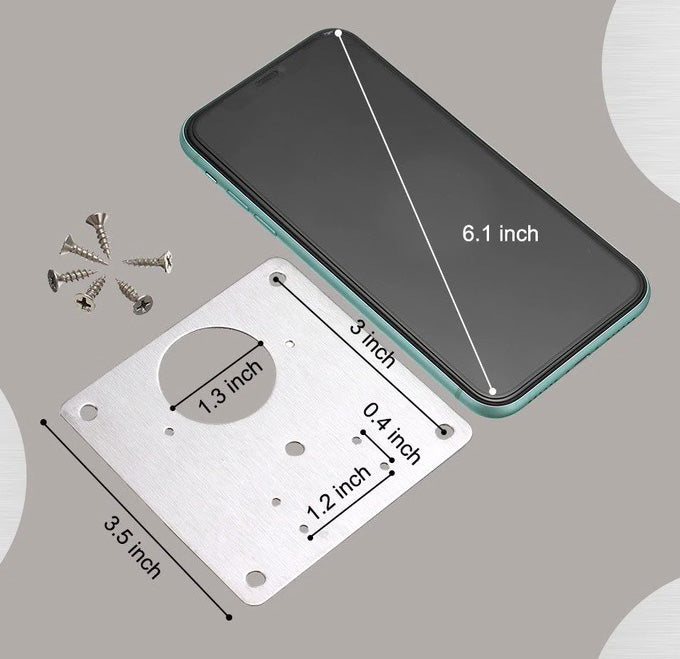 Plaque en acier inoxydable avec finition brossée sur meuble