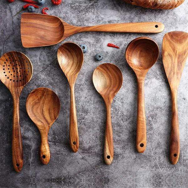 Ensemble d'ustensiles en bois, vue frontale