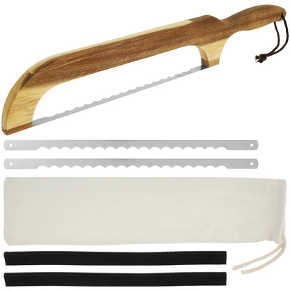 Détail de la lame dentelée coupant une baguette