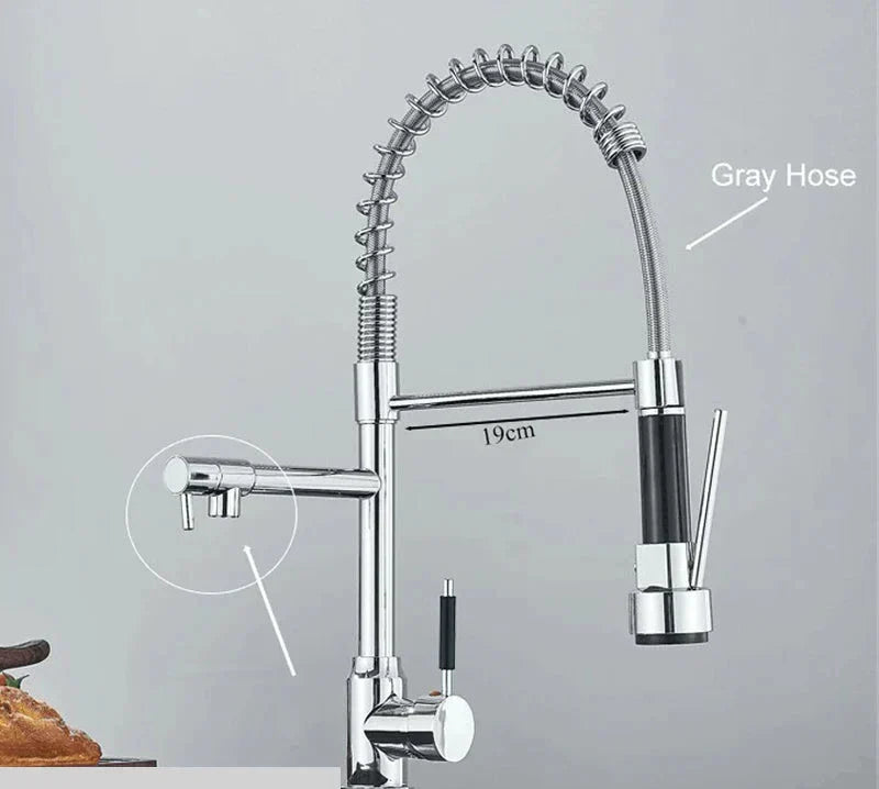 Gros plan sur le levier unique du robinet moderne