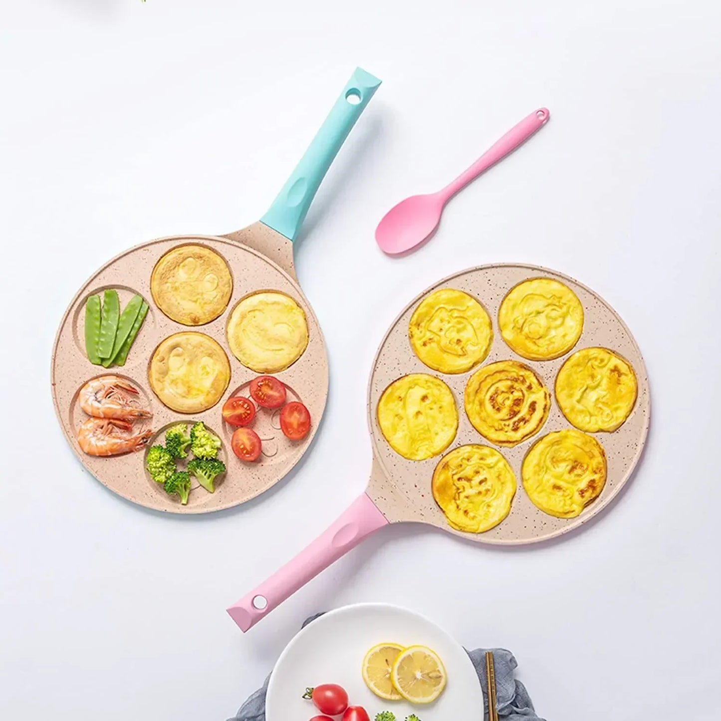 Pancakes en forme d'animaux prêts à être servis