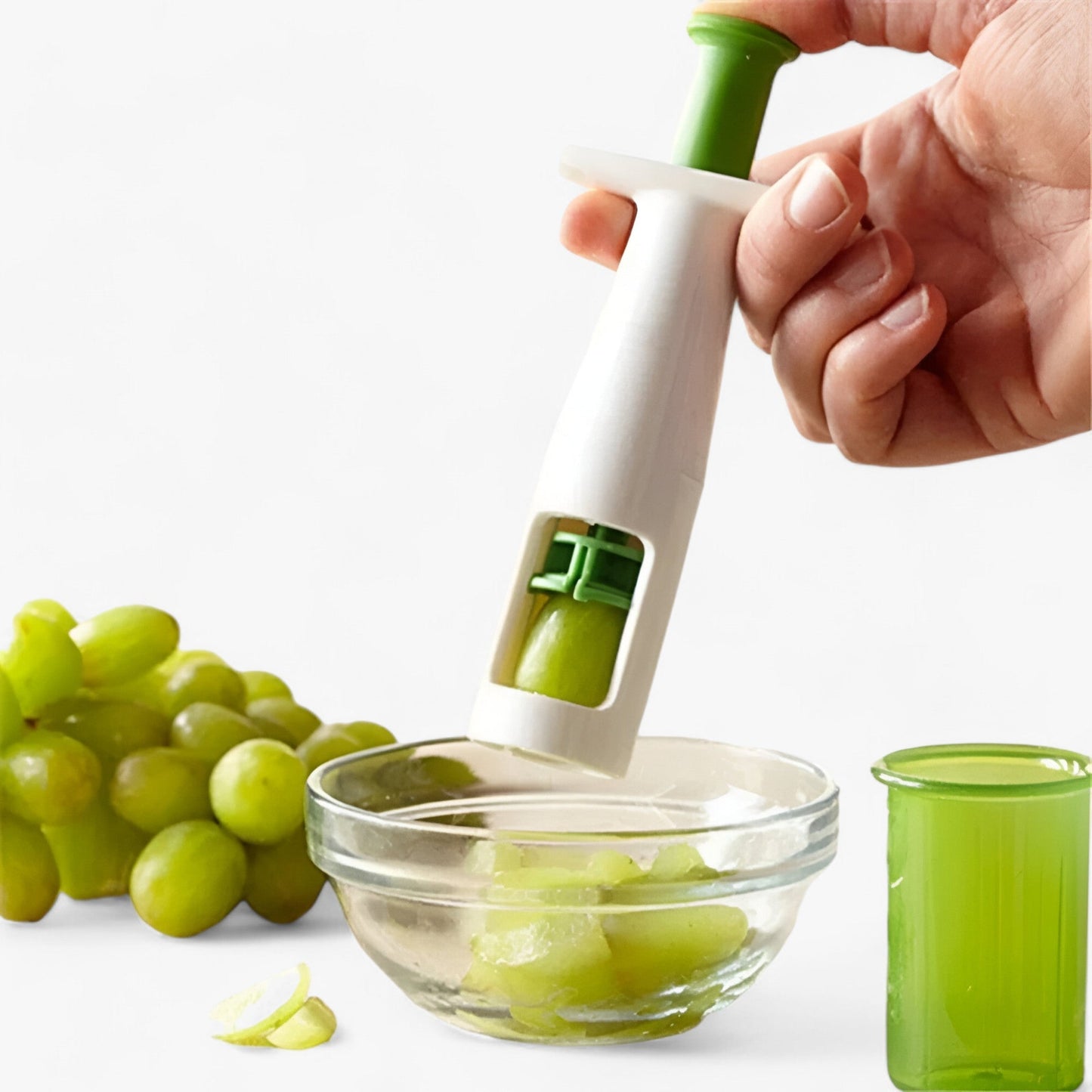 Coupe-tomates avec poignée ergonomique, gros plan