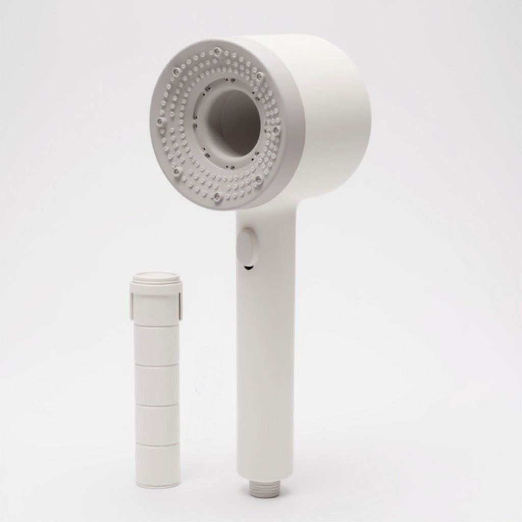 Pommeau de douche avec système de filtration intégré et tête chromée