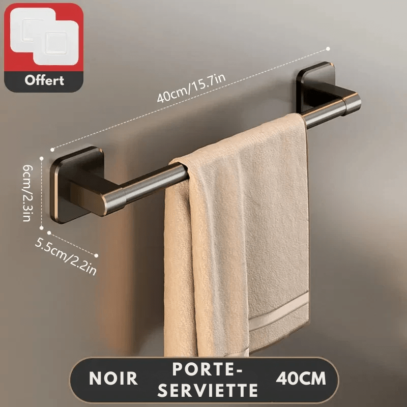 Vue d'ensemble du porte-serviettes installé, serviettes bien rangées