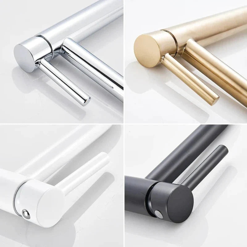 Vue de dessus d'un robinet chromé avec finition lisse