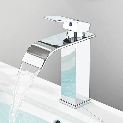Robinet bas chrome avec levier ergonomique pour lavabo