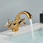 Robinet de style vintage installé sur un lavabo moderne