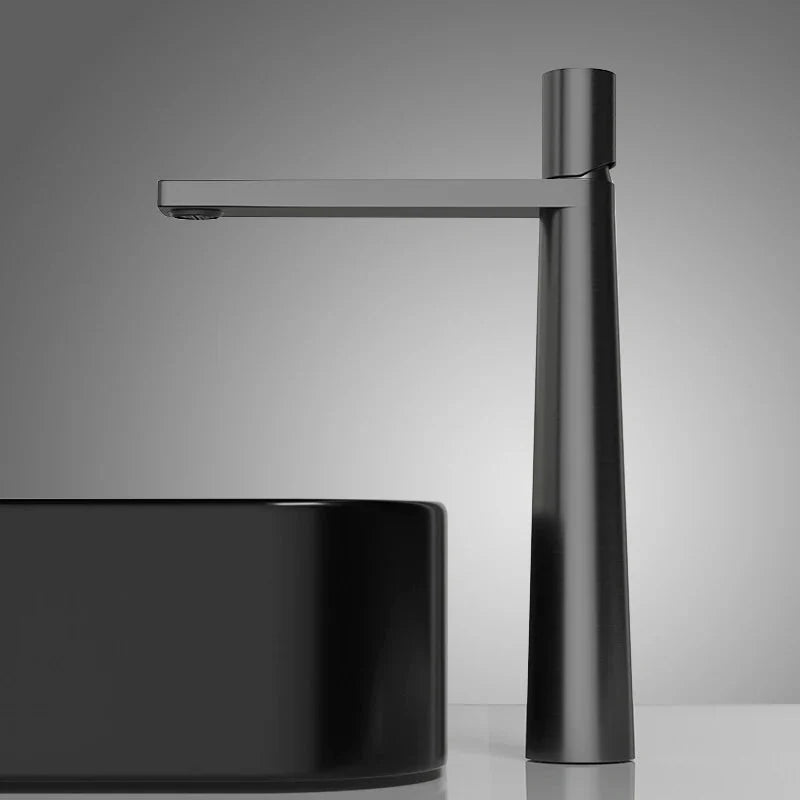 Robinet en laiton massif, design moderne et épuré