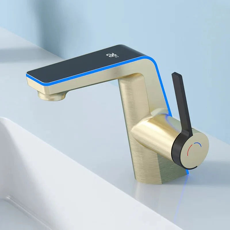 Robinet de lavabo avec finition noire et affichage numérique