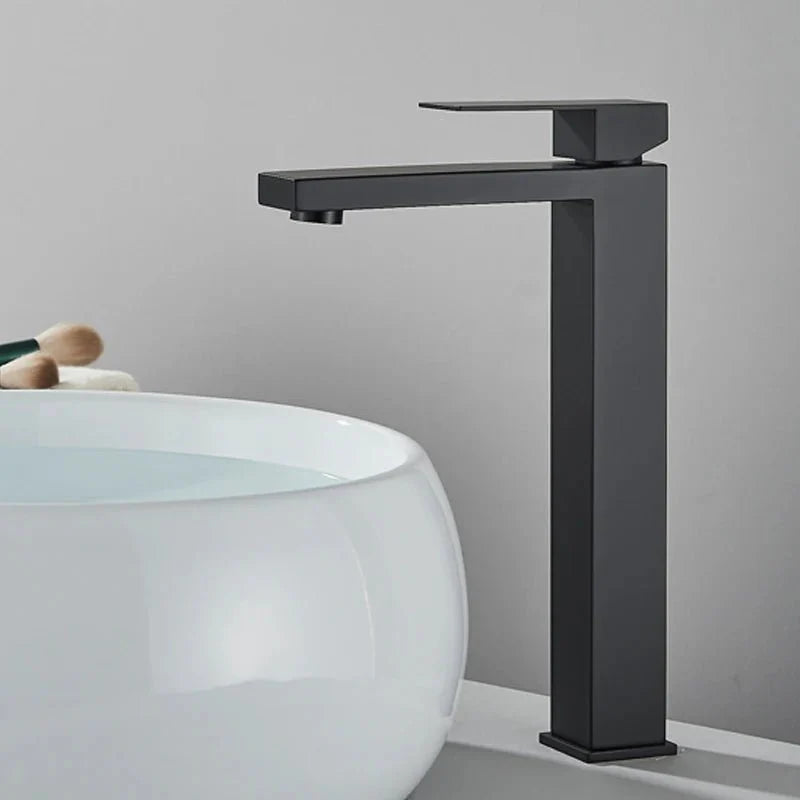 Mitigeur élégant en inox, facile à nettoyer et durable