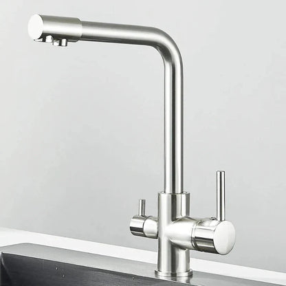 Robinet en nickel brossé, combinant robustesse et design contemporain