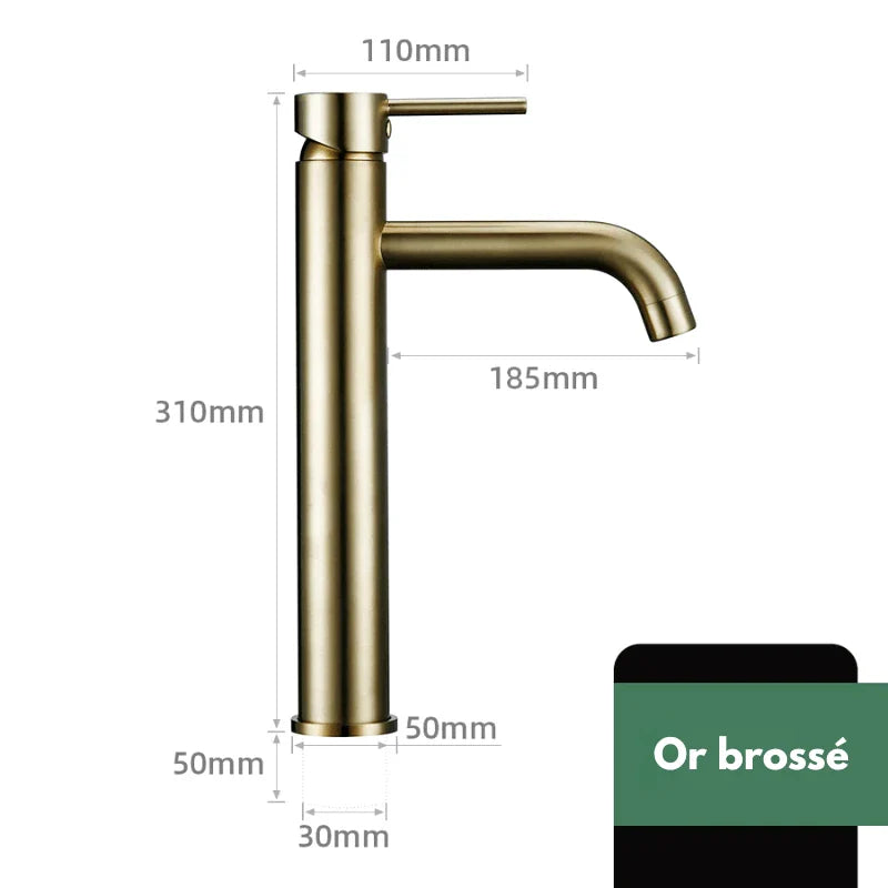 Robinet en laiton noir mat avec design moderne et épuré