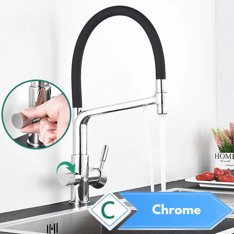 Vue de profil du mitigeur chromé avec détails de finition