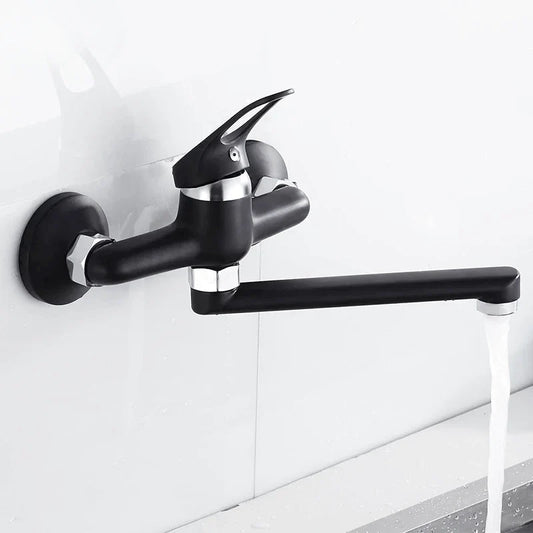 Vue d'ensemble du robinet noir, soulignant son design fonctionnel