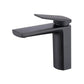Robinet doré et noir mat, design moderne