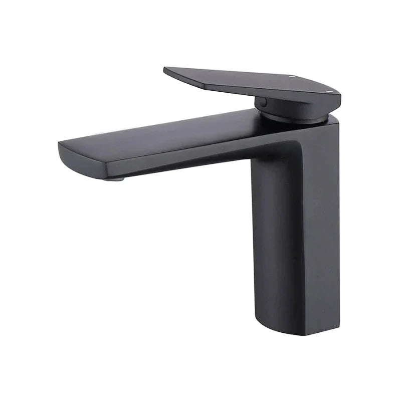 Robinet doré et noir mat, design moderne