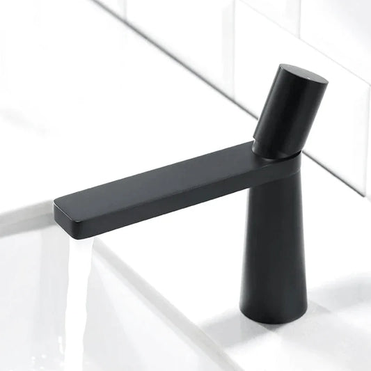 Robinet noir avec poignée ergonomique et finition mate