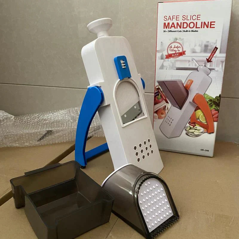 Râpe en inox posée sur un plan de travail