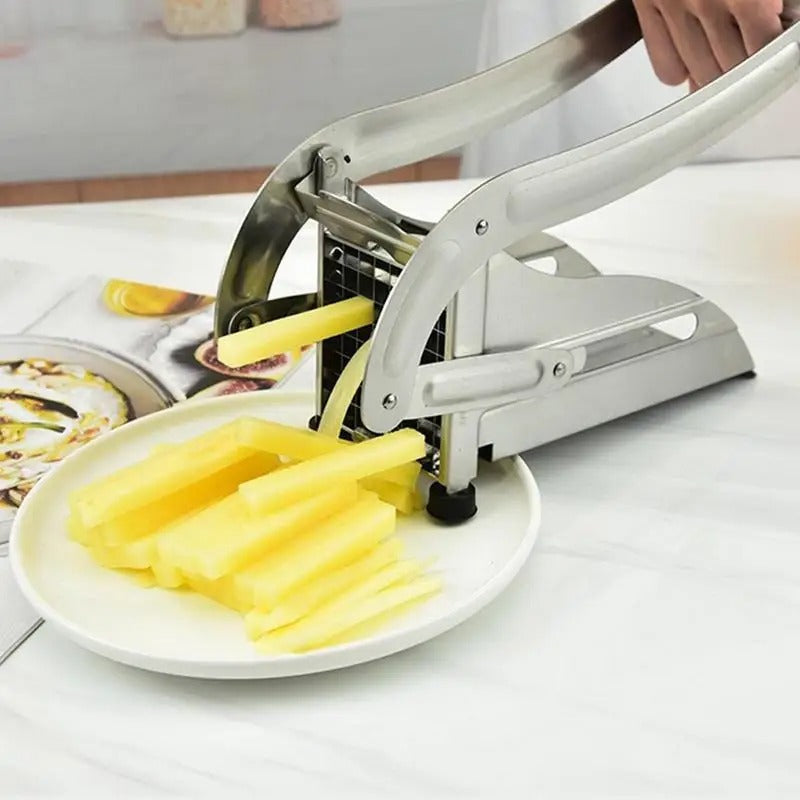 Lames interchangeables du coupe-frites montrées en gros plan